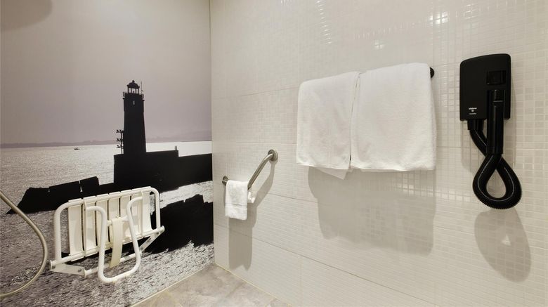 <b>Campanile Nice Airport Suite</b>. Images powered by <a href="https://iceportal.shijigroup.com/" title="IcePortal" target="_blank">IcePortal</a>.
