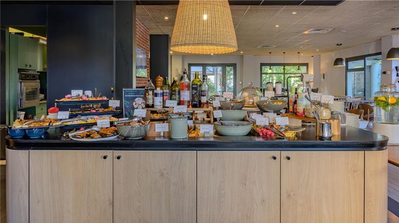 <b>Campanile Nimes Center Restaurant</b>. Images powered by <a href="https://iceportal.shijigroup.com/" title="IcePortal" target="_blank">IcePortal</a>.