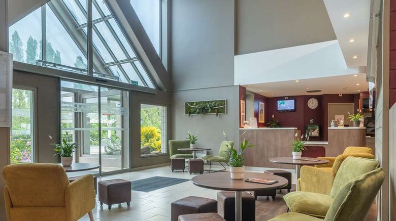 <b>Campanile Nogent-sur-Marne Lobby</b>. Images powered by <a href="https://iceportal.shijigroup.com/" title="IcePortal" target="_blank">IcePortal</a>.