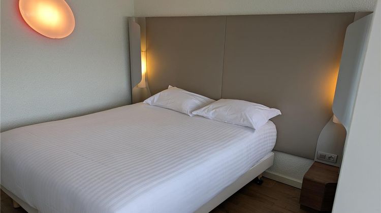 Campanile Orleans North Room