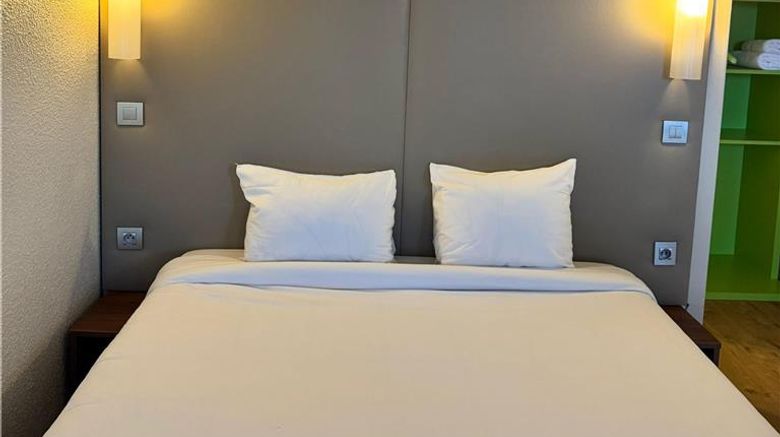 <b>Campanile Orleans West Room</b>. Images powered by <a href="https://iceportal.shijigroup.com/" title="IcePortal" target="_blank">IcePortal</a>.