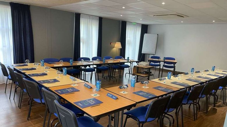 <b>Campanile Orleans Sud Meeting</b>. Images powered by <a href="https://iceportal.shijigroup.com/" title="IcePortal" target="_blank">IcePortal</a>.