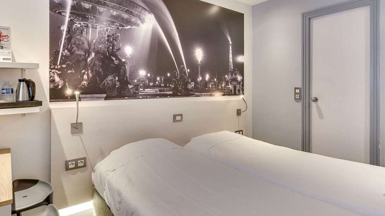 <b>Kyriad Paris Nation Room</b>. Images powered by <a href="https://iceportal.shijigroup.com/" title="IcePortal" target="_blank">IcePortal</a>.