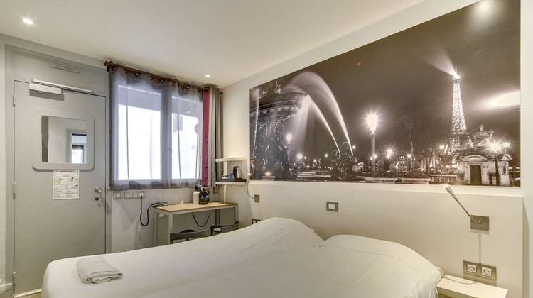 Kyriad Paris Nation Room