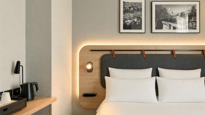 <b>Campanile Paris Tour Eiffel Room</b>. Images powered by <a href="https://iceportal.shijigroup.com/" title="IcePortal" target="_blank">IcePortal</a>.