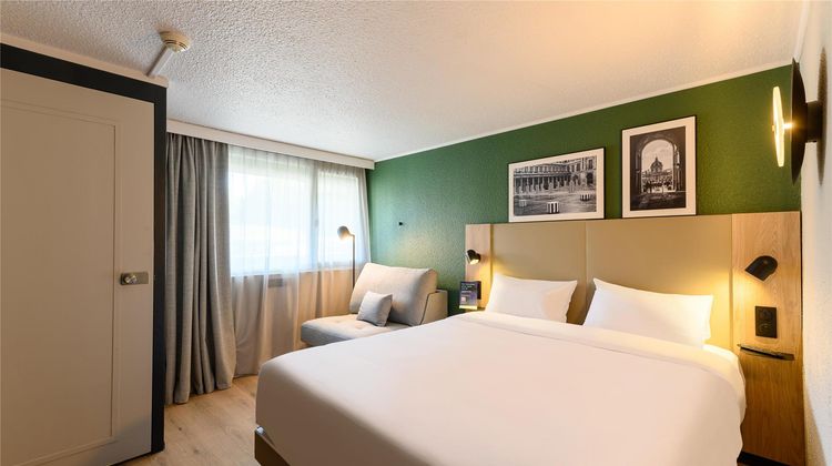 Campanile Paris Est Bobigny Room