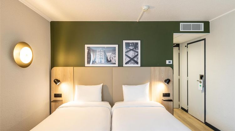 Campanile Paris Est Bobigny Room