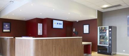Campanile Paris East Lobby