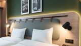 <b>Campanile Paris West Room</b>. Images powered by <a href="https://iceportal.shijigroup.com/" title="IcePortal" target="_blank">IcePortal</a>.