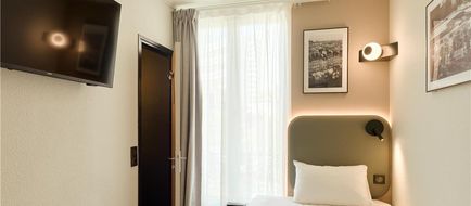 Campanile Paris West Room
