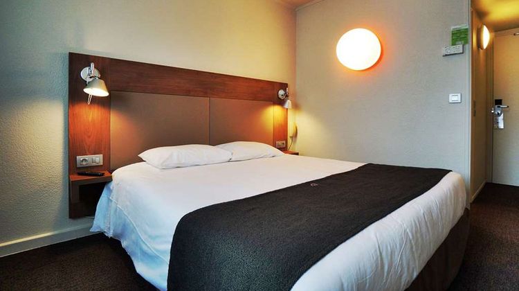 Hotel Campanile Paris Ouest - Chaville Room