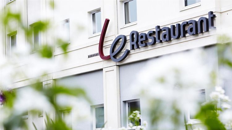 Hotel Campanile Paris Ouest - Chaville Exterior