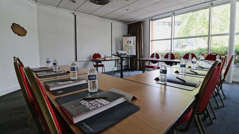 <b>Campanile Paris Ouest Gennevilliers Meeting</b>. Images powered by <a href="https://iceportal.shijigroup.com/" title="IcePortal" target="_blank">IcePortal</a>.