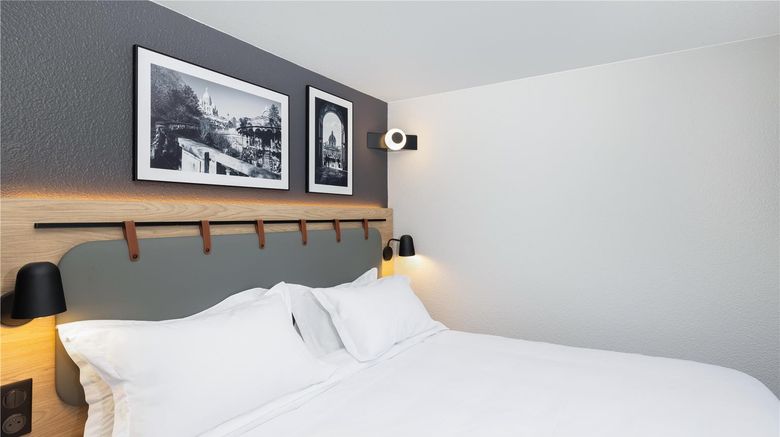 <b>Campanile Gennevilliers-Port Room</b>. Images powered by <a href="https://iceportal.shijigroup.com/" title="IcePortal" target="_blank">IcePortal</a>.