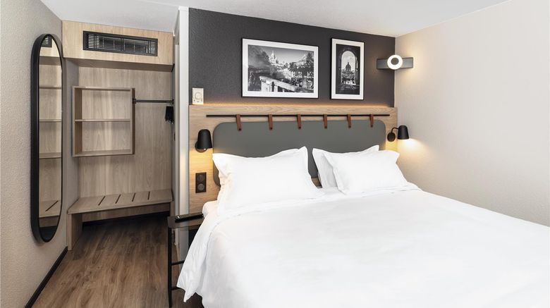 <b>Campanile Gennevilliers-Port Room</b>. Images powered by <a href="https://iceportal.shijigroup.com/" title="IcePortal" target="_blank">IcePortal</a>.