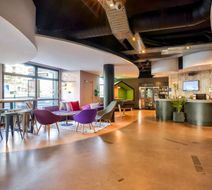 Campanile Paris West Lobby