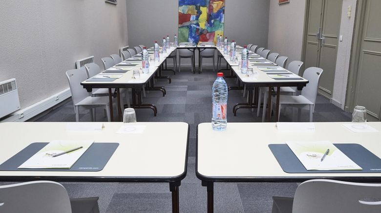 <b>Campanile Paris West Levallois Meeting</b>. Images powered by <a href="https://iceportal.shijigroup.com/" title="IcePortal" target="_blank">IcePortal</a>.
