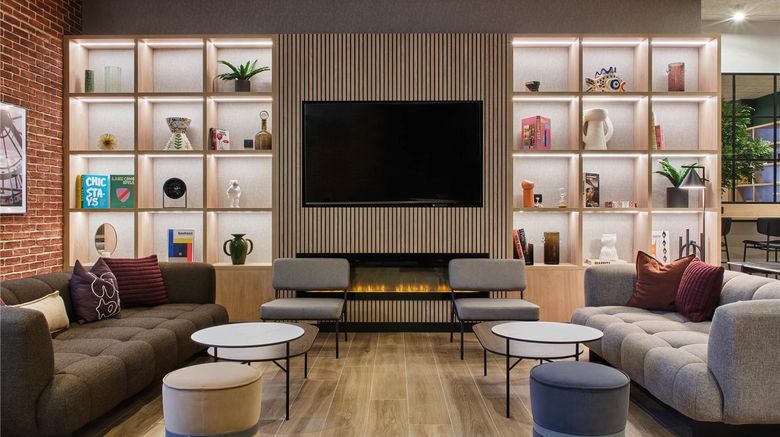 <b>Campanile Paris South Porte d'Italie Lobby</b>. Images powered by <a href="https://iceportal.shijigroup.com/" title="IcePortal" target="_blank">IcePortal</a>.