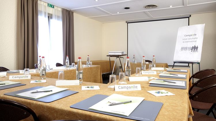 Campanile Pau Meeting