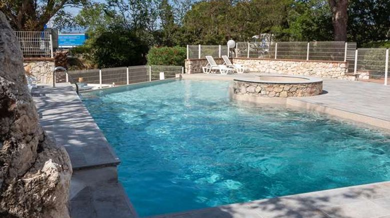 <b>Hotel Campanile Perpignan Nord Pool</b>. Images powered by <a href="https://iceportal.shijigroup.com/" title="IcePortal" target="_blank">IcePortal</a>.