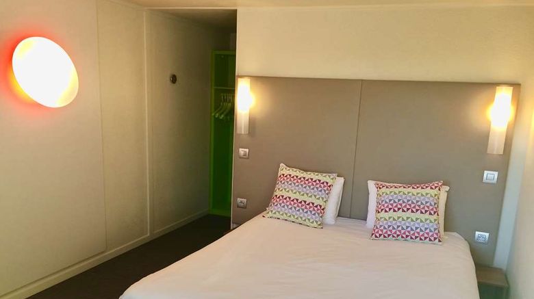 <b>Campanile Hotel Room</b>. Images powered by <a href="https://iceportal.shijigroup.com/" title="IcePortal" target="_blank">IcePortal</a>.