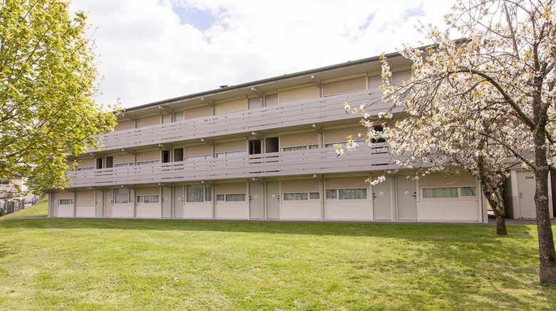 <b>Hotel Campanile Poitiers Sud Aeroport Exterior</b>. Images powered by <a href="https://iceportal.shijigroup.com/" title="IcePortal" target="_blank">IcePortal</a>.