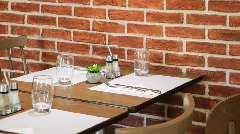 <b>Hotel Campanile Poitiers Sud Aeroport Restaurant</b>. Images powered by <a href="https://iceportal.shijigroup.com/" title="IcePortal" target="_blank">IcePortal</a>.