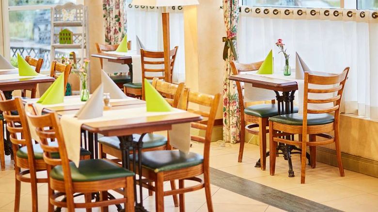 <b>Campanile Poznan Restaurant</b>. Images powered by <a href="https://iceportal.shijigroup.com/" title="IcePortal" target="_blank">IcePortal</a>.