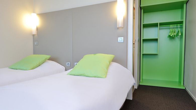 <b>Campanile Reims East Room</b>. Images powered by <a href="https://iceportal.shijigroup.com/" title="IcePortal" target="_blank">IcePortal</a>.