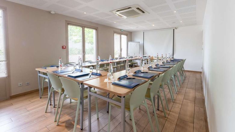 <b>Hotel Campanile Reims Sud - Bezannes Room</b>. Images powered by <a href="https://iceportal.shijigroup.com/" title="IcePortal" target="_blank">IcePortal</a>.