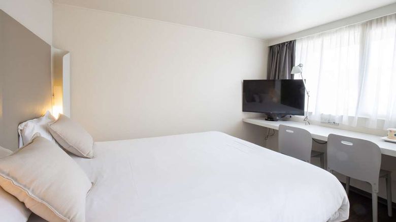 <b>Hotel Campanile Reims Sud - Bezannes Room</b>. Images powered by <a href="https://iceportal.shijigroup.com/" title="IcePortal" target="_blank">IcePortal</a>.