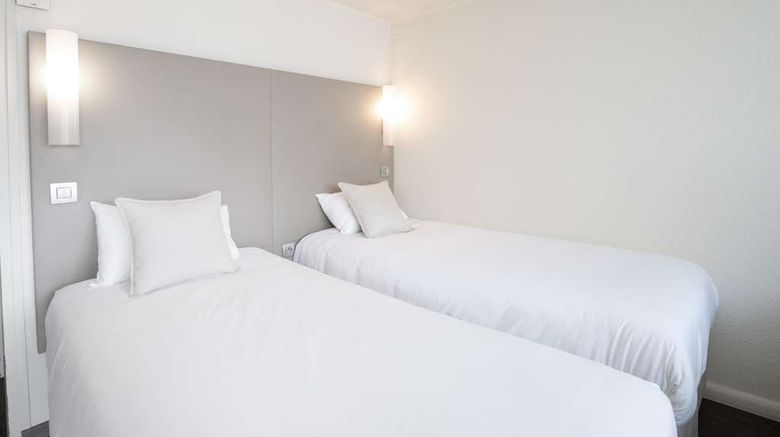 <b>Hotel Campanile Reims Sud - Bezannes Room</b>. Images powered by <a href="https://iceportal.shijigroup.com/" title="IcePortal" target="_blank">IcePortal</a>.