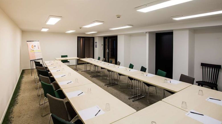 <b>Campanile Rennes Center Meeting</b>. Images powered by <a href="https://iceportal.shijigroup.com/" title="IcePortal" target="_blank">IcePortal</a>.