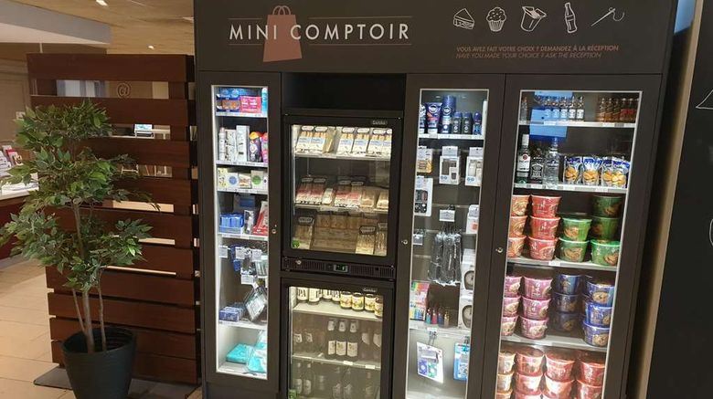 <b>Campanile Roissy CDG Lobby</b>. Images powered by <a href="https://iceportal.shijigroup.com/" title="IcePortal" target="_blank">IcePortal</a>.