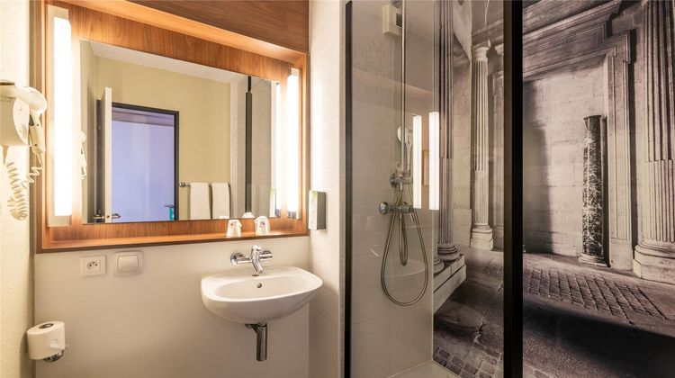 Campanile Roissy CDG Room