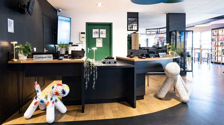<b>Campanile Roissy Le Mesnil Amelot Lobby</b>. Images powered by <a href="https://iceportal.shijigroup.com/" title="IcePortal" target="_blank">IcePortal</a>.