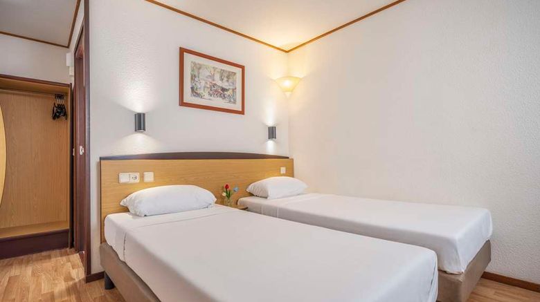 <b>Campanile Rotterdam East Room</b>. Images powered by <a href="https://iceportal.shijigroup.com/" title="IcePortal" target="_blank">IcePortal</a>.
