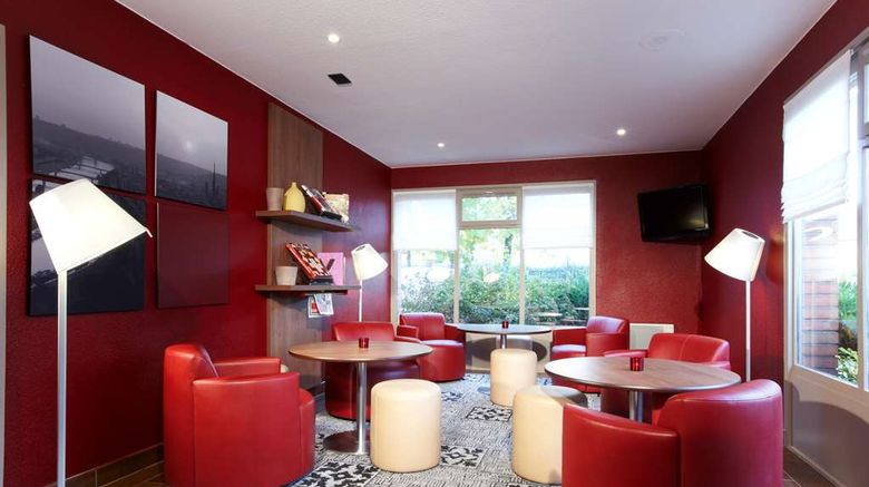 <b>Campanile Rouen East Franqueville Restaurant</b>. Images powered by <a href="https://iceportal.shijigroup.com/" title="IcePortal" target="_blank">IcePortal</a>.