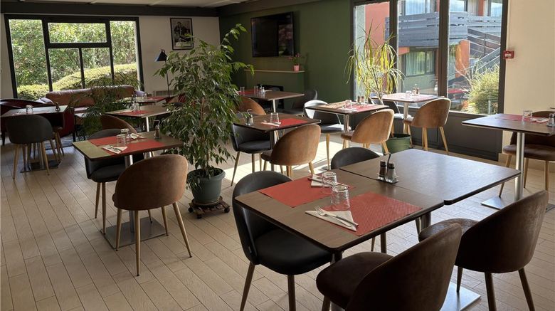 <b>Campanile Rouen North Restaurant</b>. Images powered by <a href="https://iceportal.shijigroup.com/" title="IcePortal" target="_blank">IcePortal</a>.