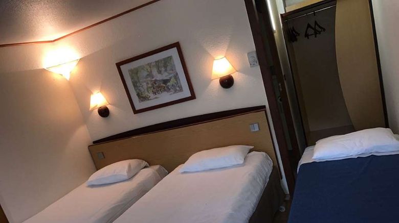 <b>CAMPANILE HOTEL SAINT AVOLD Room</b>. Images powered by <a href="https://iceportal.shijigroup.com/" title="IcePortal" target="_blank">IcePortal</a>.