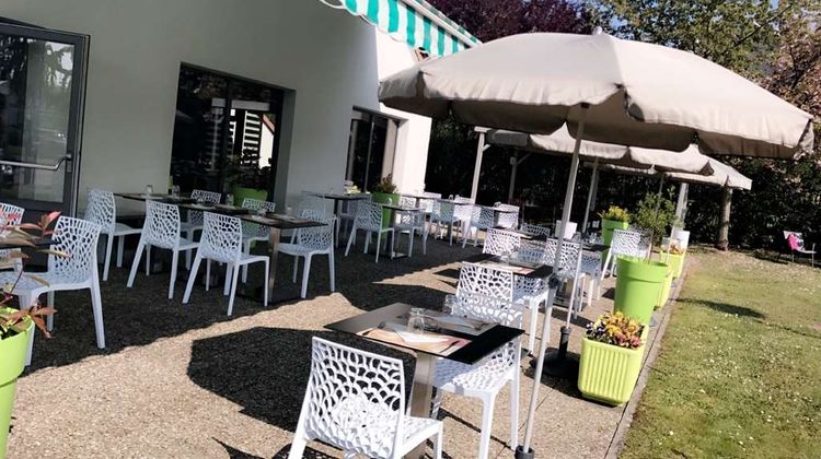 CAMPANILE HOTEL SAINT AVOLD Exterior