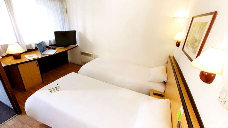<b>CAMPANILE HOTEL SAINT AVOLD Room</b>. Images powered by <a href="https://iceportal.shijigroup.com/" title="IcePortal" target="_blank">IcePortal</a>.