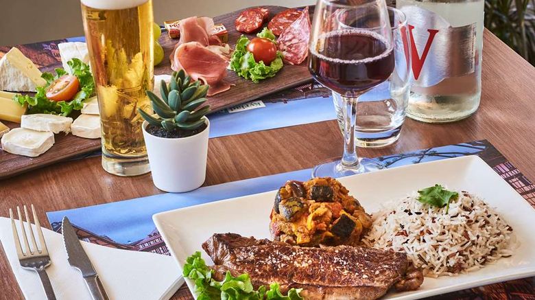<b>Campanile Hotel St Dizier Restaurant</b>. Images powered by <a href="https://iceportal.shijigroup.com/" title="IcePortal" target="_blank">IcePortal</a>.