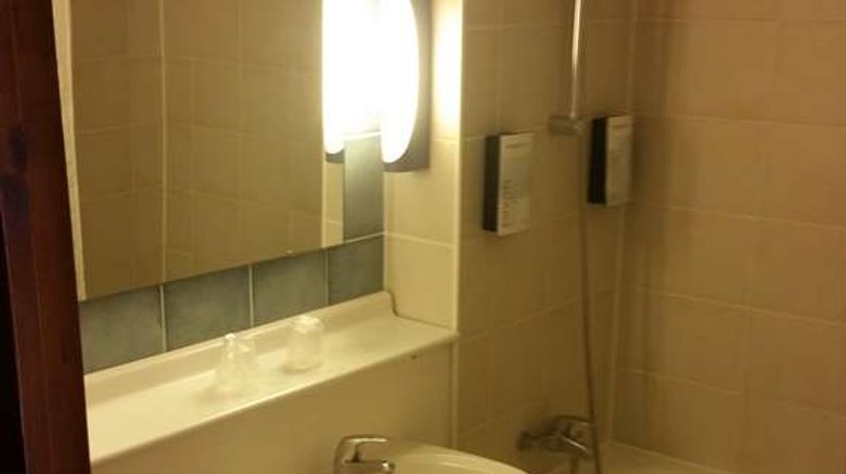 <b>Campanile Hotel St Dizier Room</b>. Images powered by <a href="https://iceportal.shijigroup.com/" title="IcePortal" target="_blank">IcePortal</a>.