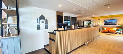 Campanile St Etienne North Lobby