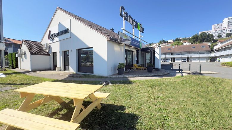 <b>Campanile St Etienne North Suite</b>. Images powered by <a href="https://iceportal.shijigroup.com/" title="IcePortal" target="_blank">IcePortal</a>.