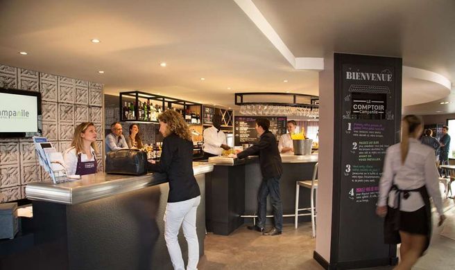 Campanile St Germain en Laye Lobby