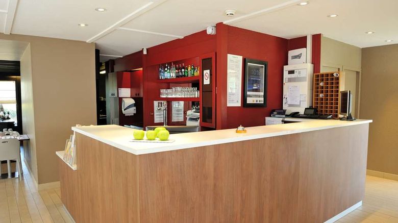 <b>Campanile De Saintes Lobby</b>. Images powered by <a href="https://iceportal.shijigroup.com/" title="IcePortal" target="_blank">IcePortal</a>.