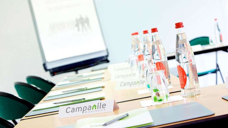 <b>Campanile De Saintes Meeting</b>. Images powered by <a href="https://iceportal.shijigroup.com/" title="IcePortal" target="_blank">IcePortal</a>.
