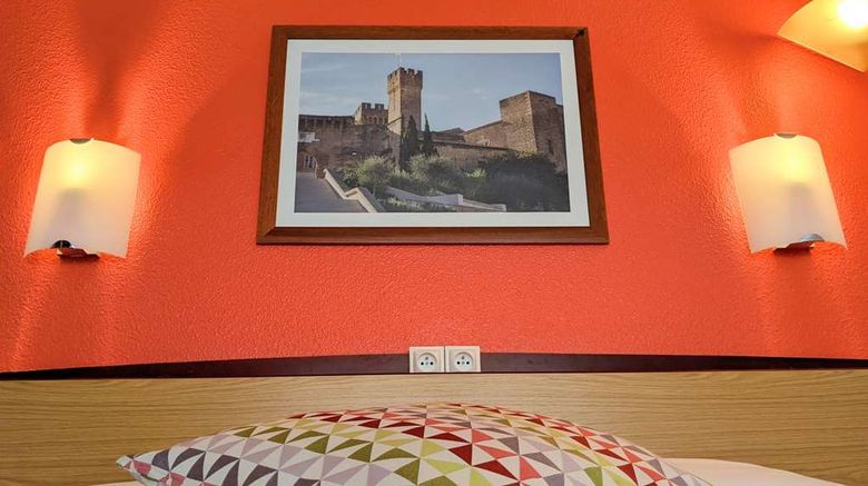 <b>Campanile Hotel Room</b>. Images powered by <a href="https://iceportal.shijigroup.com/" title="IcePortal" target="_blank">IcePortal</a>.